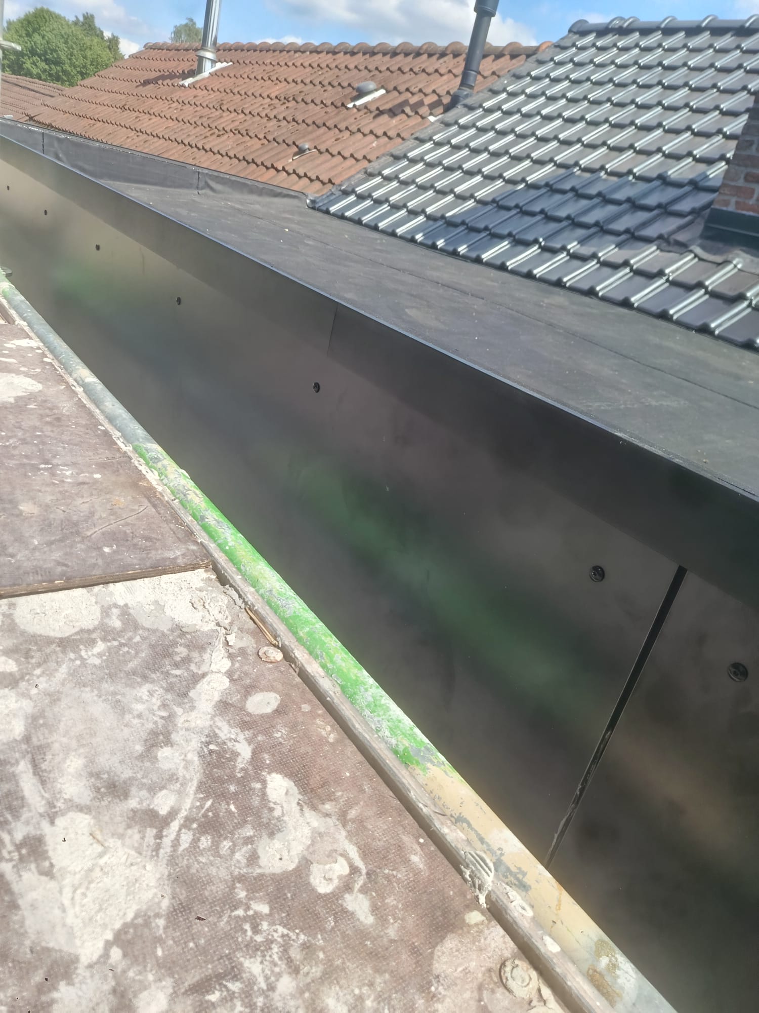 Detail EPDM dakgoot